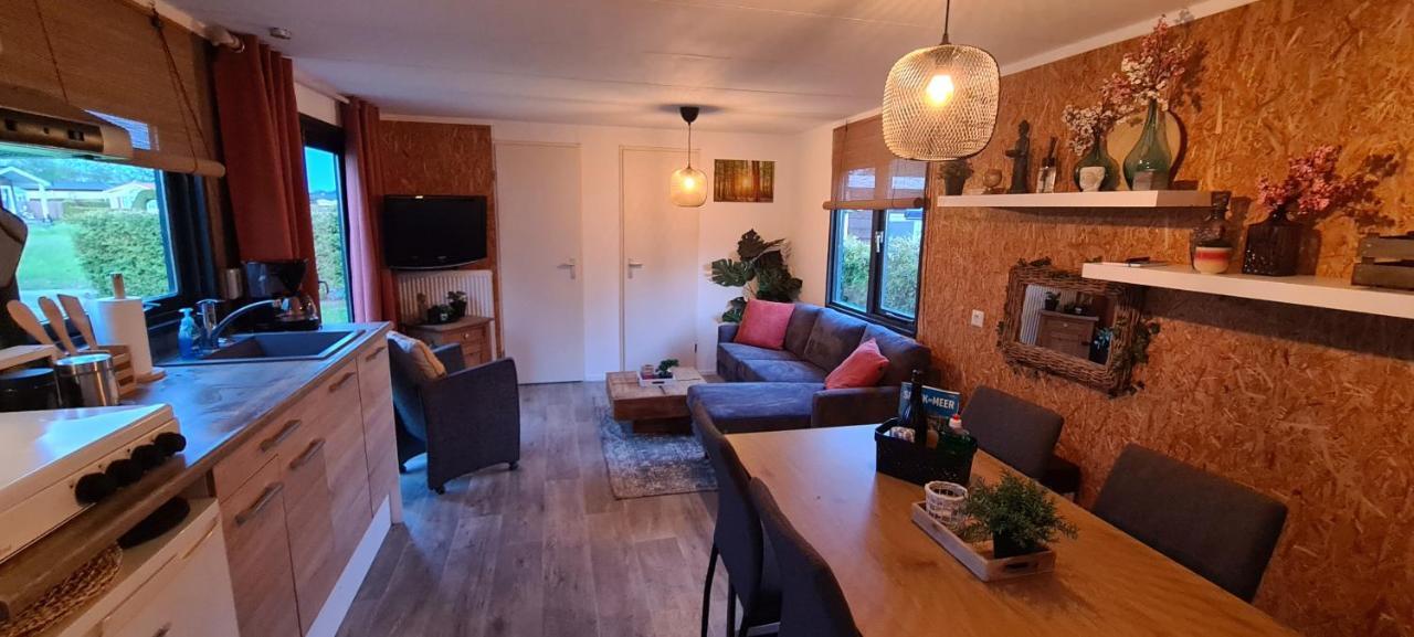 Gezellige Chalet Met Grote Privetuin. Dronrijp Екстериор снимка